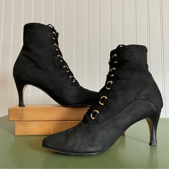*Rare* Gucci Lace-Up Victorian/Witchy Vibe Boots in Black Suede *Italy* - Picture 7 of 16